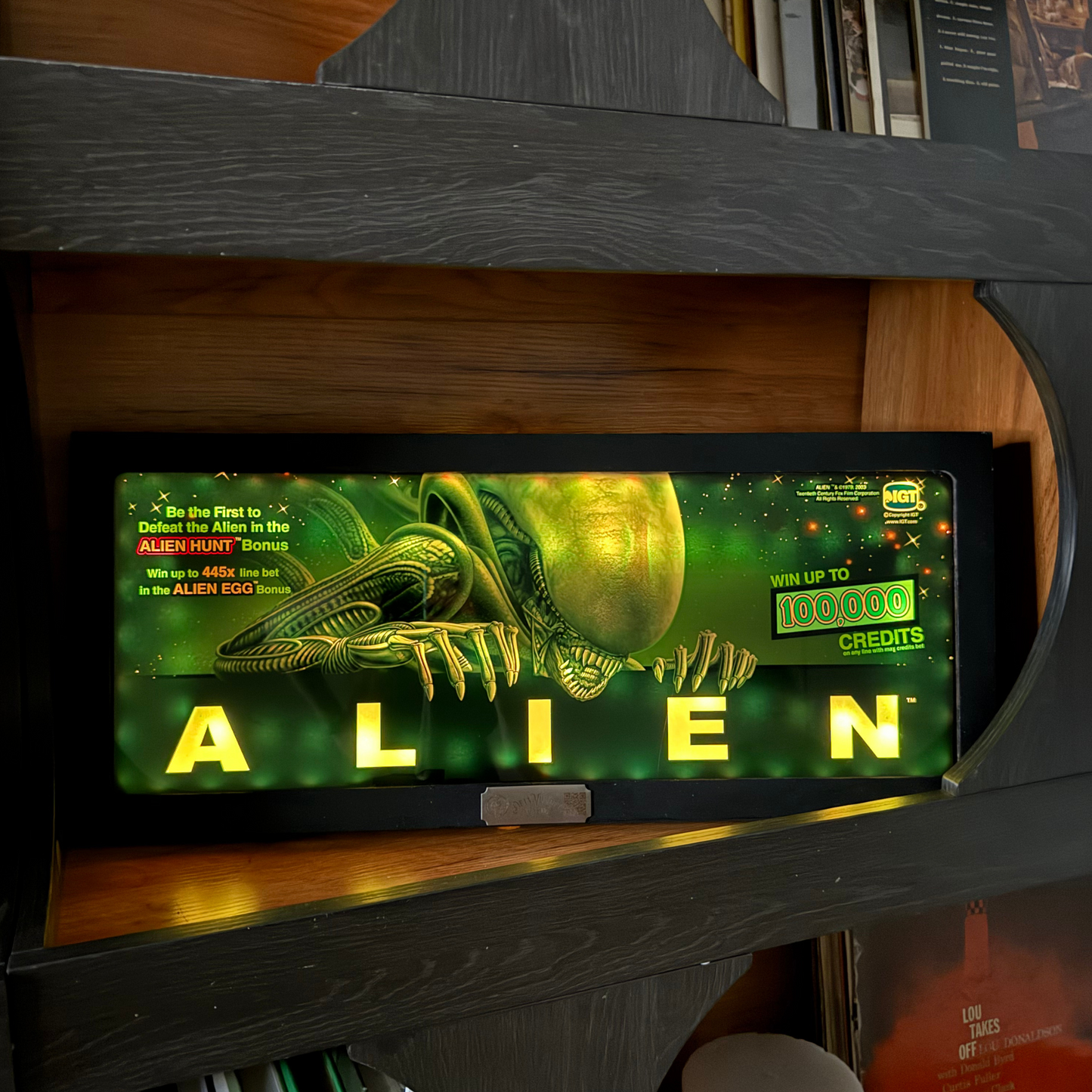 Alien Slot Glass