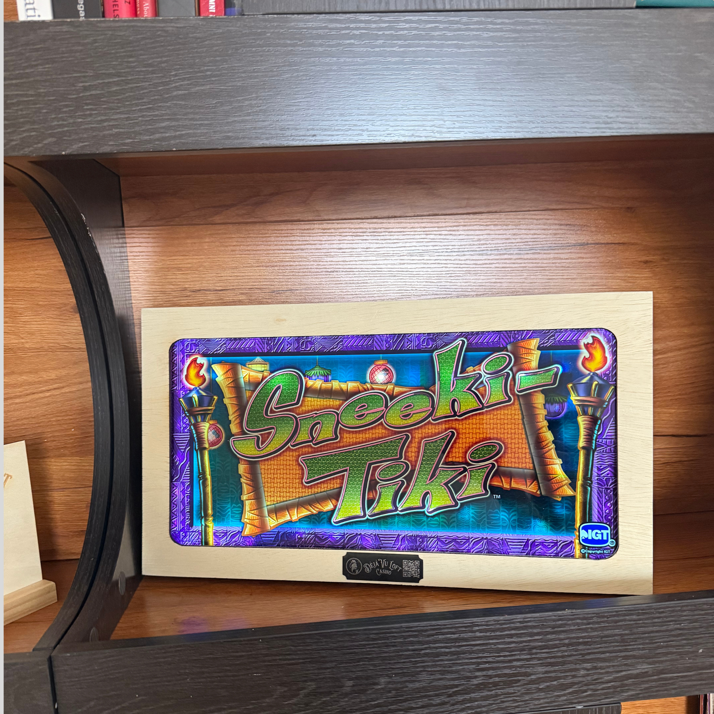 Sneeki-Tiki Slot Glass