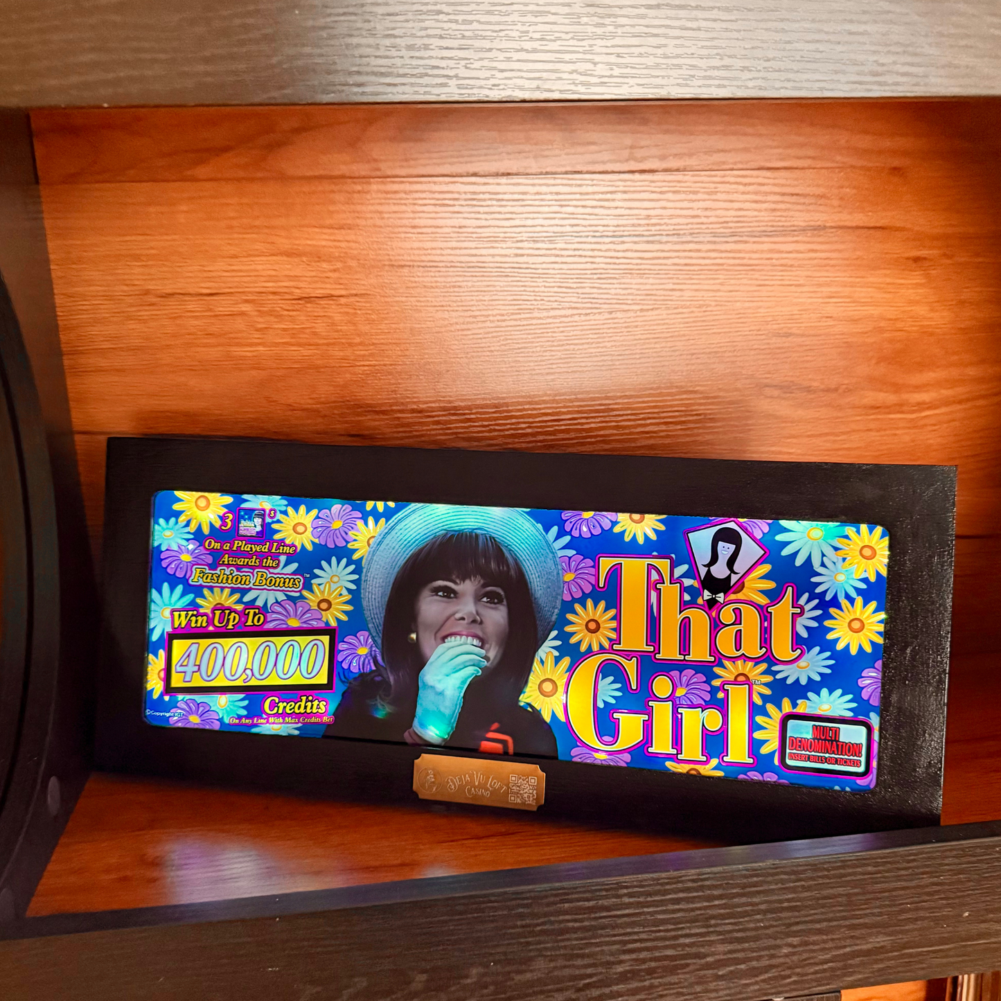 That Girl Slot Glass