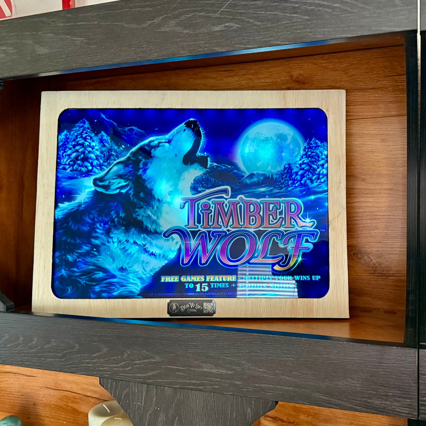 Timber Wolf Slot Retro Acrylic